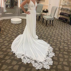 Essence of Australia Wedding Dress, Bridal Size 8 - Never worn or altered!